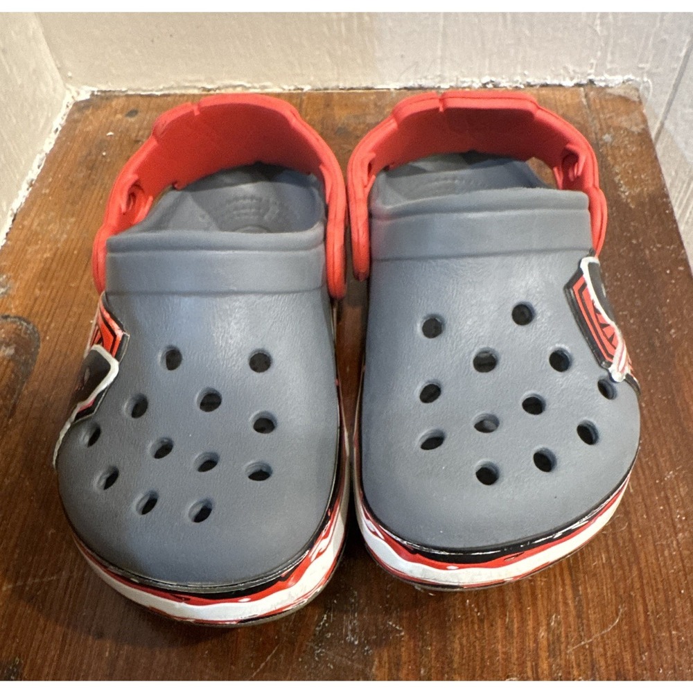 Crocs Star Wars Kylo Ren Kids Size 8/9 Clog Sandals Gray Red Slip On Straps
